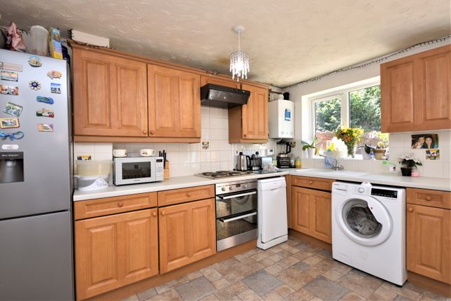 18, Bugsby Way, Kesgrave photo 3