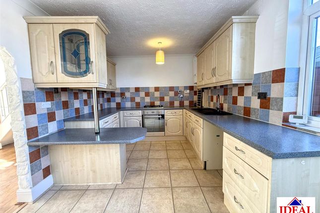 33, Herbert Road, Doncaster photo 2