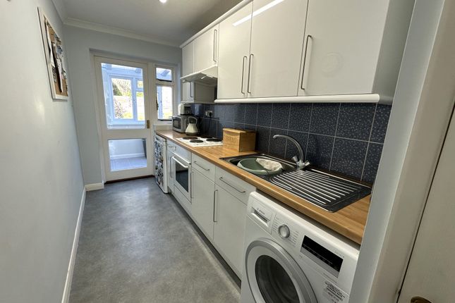 Flat for sale in Weyhill Close, Portchester, Fareham