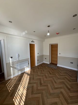1, Bentcliffe Drive, Leeds photo 3
