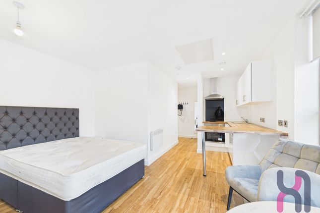 101C Manchester Waters, 5 Pomona Strand, Manchester photo 3