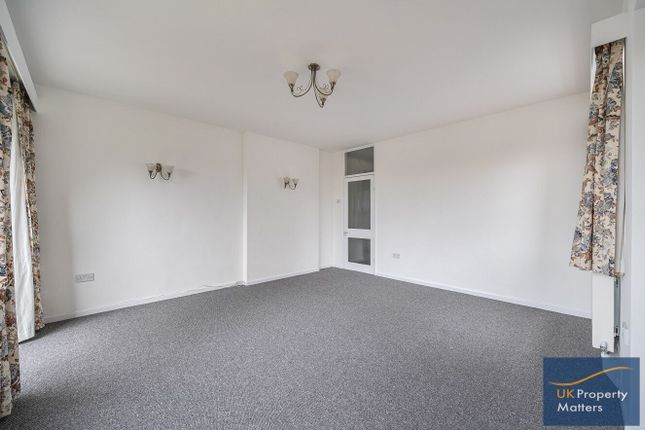 Flat 6, 11 Woodside Avenue, London photo 4