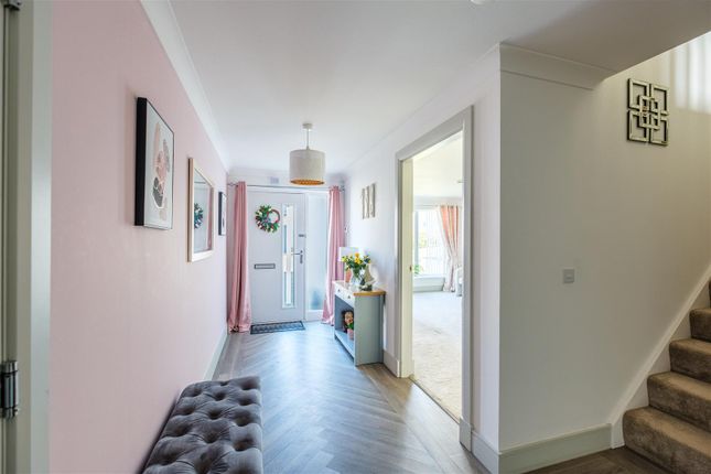 27, Twill Crescent, Strathaven photo 4