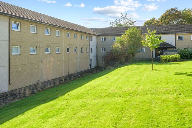 53, Victoria Street, Livingston photo 2