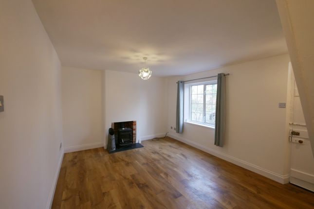 End terrace house to rent in Main Street, Clanfield, Bampton