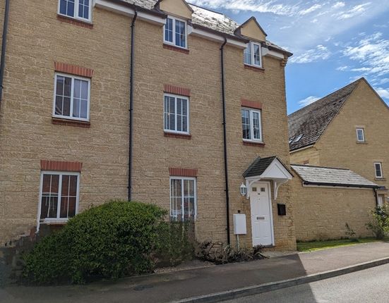 Thumbnail Town house to rent in Greenacre Way, Bishops Cleeve, Cheltenham