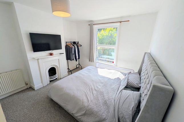 13, Victoria Grove, East Cowes photo 4