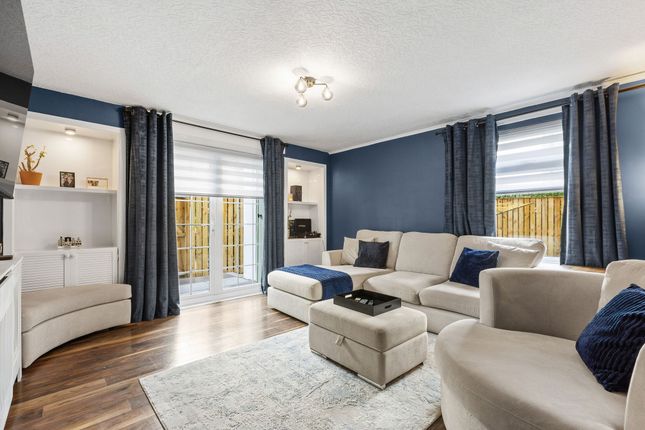 19 Ettrick Terrace, Johnstone photo 3