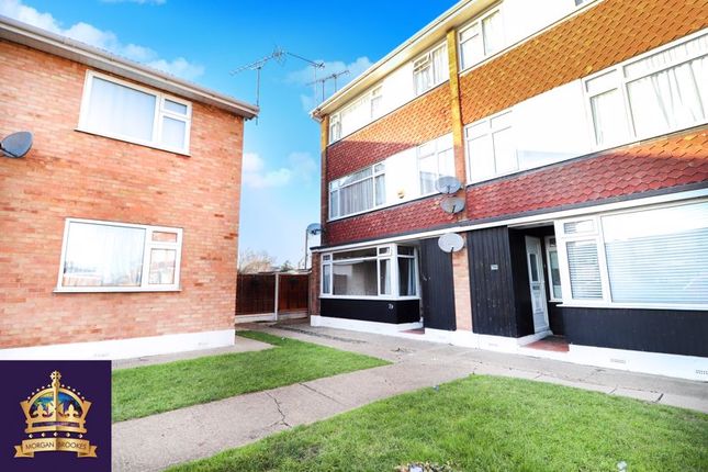 Thumbnail Flat to rent in High Street, Canvey Island