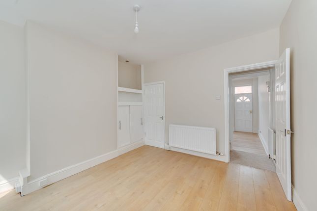 66 Vincent Road, Sheffield photo 4