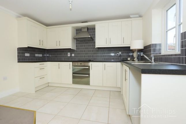 2 bed flat for sale in St. Michaels Close, Aylsham, Norwich NR11