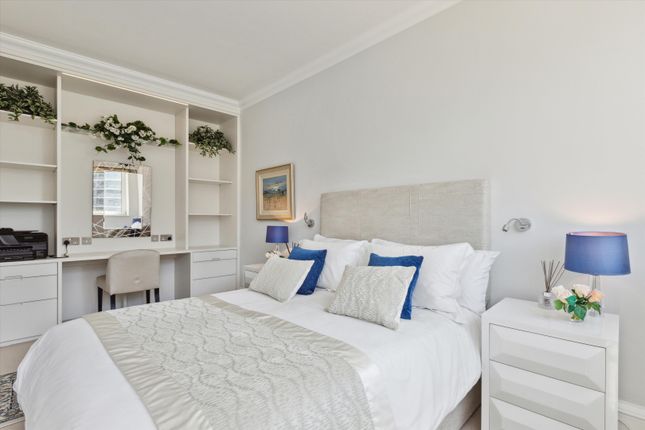 Flat for sale in Chelsea Crescent, Chelsea Harbour, London