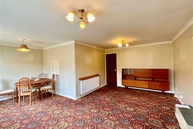 18, Skipton Road Swallownest, Sheffield photo 2