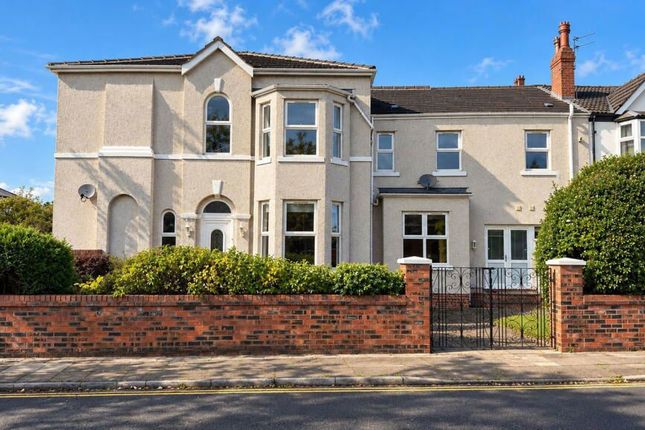 4-bed flat on Portland Street, Southport, £250,000