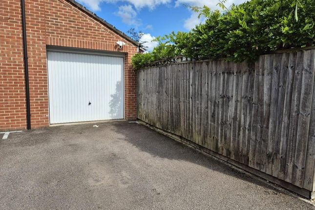 4, Holloway Court, Wombourne photo 3