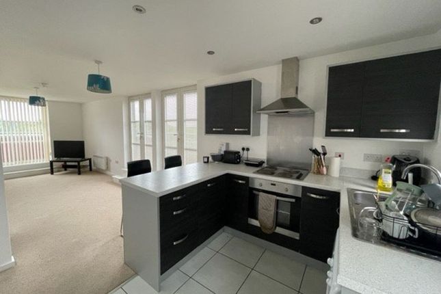 Maisonette to rent in Watkin Road, Leicester
