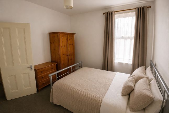 33, Osborne Road, London photo 5