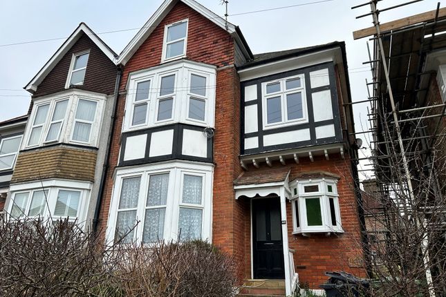 Thumbnail Flat to rent in Amherst Road, Bexhill-On-Sea