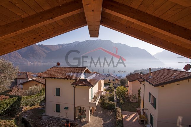 Villa for sale in 22010 Ossuccio Co, Italy