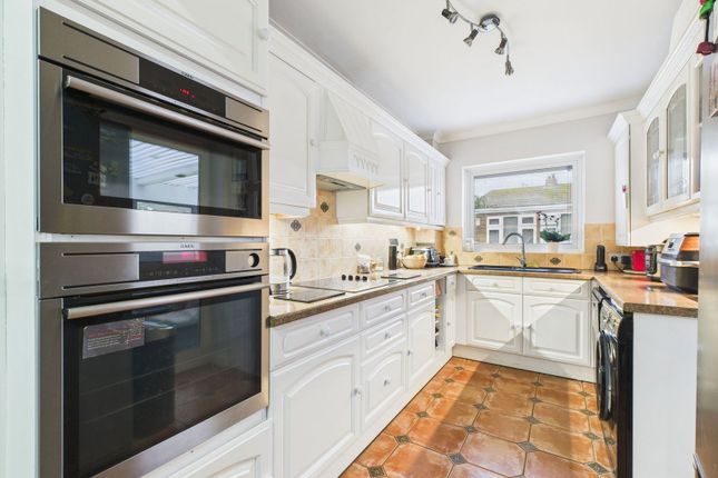 2, Hamilton Road, Lancing photo 4