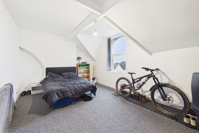 6-bed terraced on 22 Hawthorne Avenue, Swansea, £330,000