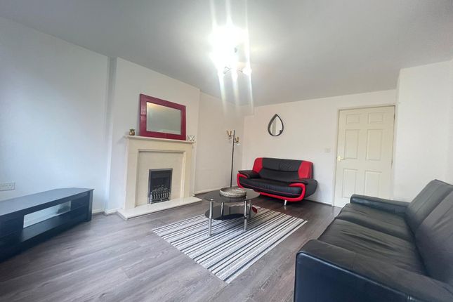 Town house to rent in Gillquart Way, Coventry