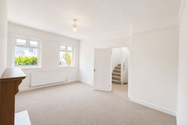 75 Haig Avenue, Southport photo 4