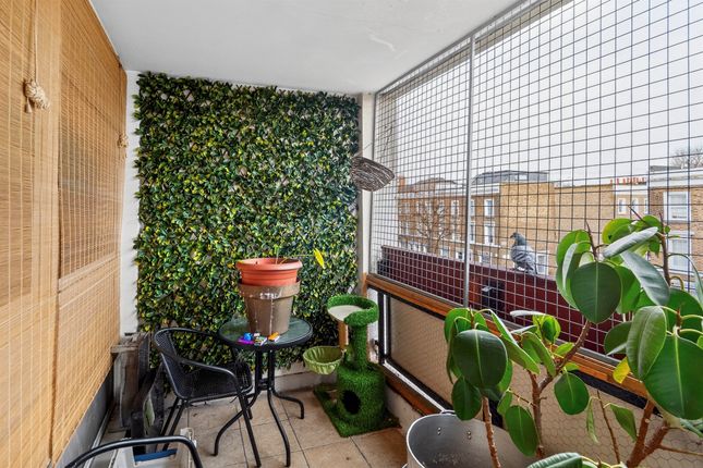 Flat 21, Swanscombe House, St. Anns Road, London photo 2