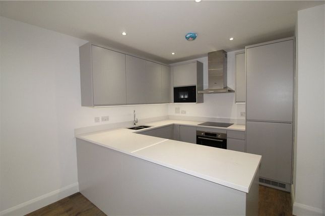 Flat to rent in South Park Hill Road, South Croydon