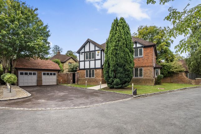 6, The Denningtons, Surrey photo 3