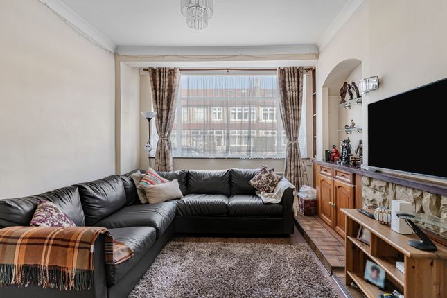 74, Fieldend Road, London photo 2