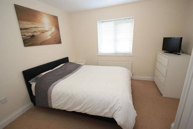 5, Oak Tree Gardens, COLCHESTER photo 5