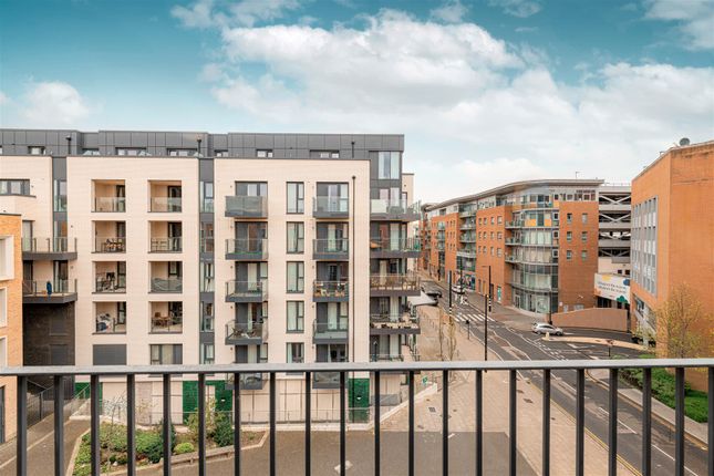 Flat for sale in Lilys Walk, High Wycombe