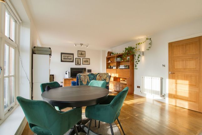 Flat 9, 76 Clarendon Park Road, Leicester photo 3