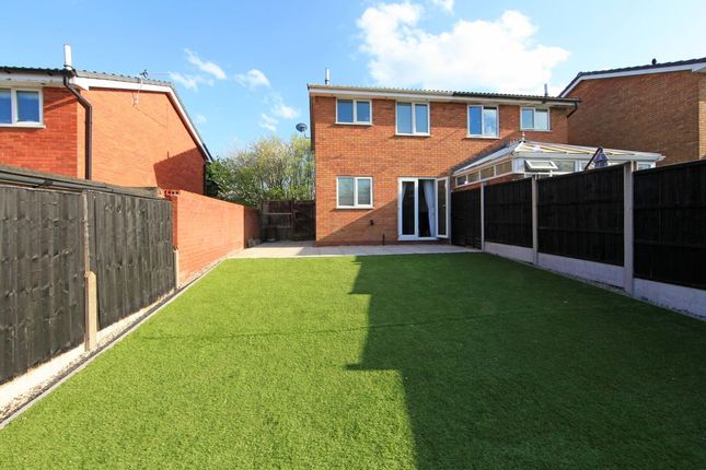 30, Whitebeam Close, Telford photo 2