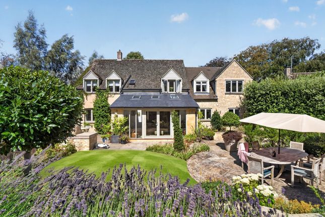 Longfield Delly End, Witney photo 2