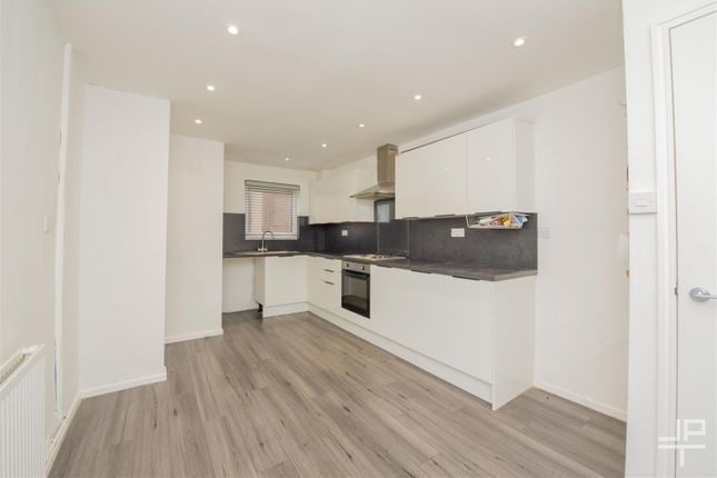 35, Samuel Street, Manchester photo 3