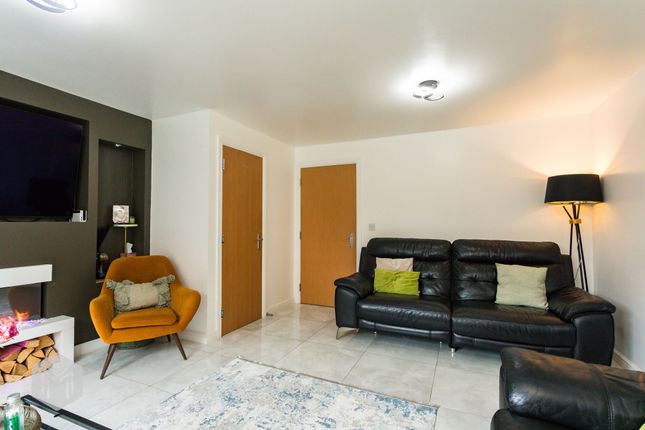 73 Valley Mill Lane, Bury photo 3