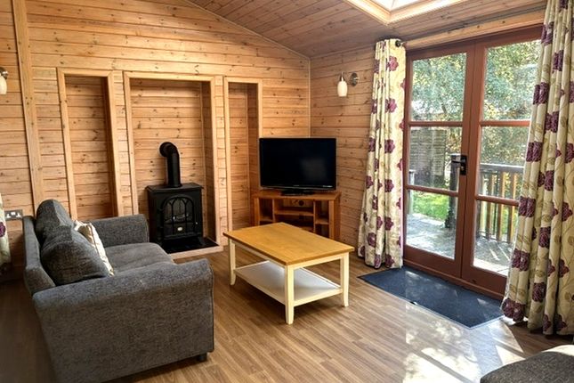 242, Field Way, Sandy Balls, Fordingbridge photo 4