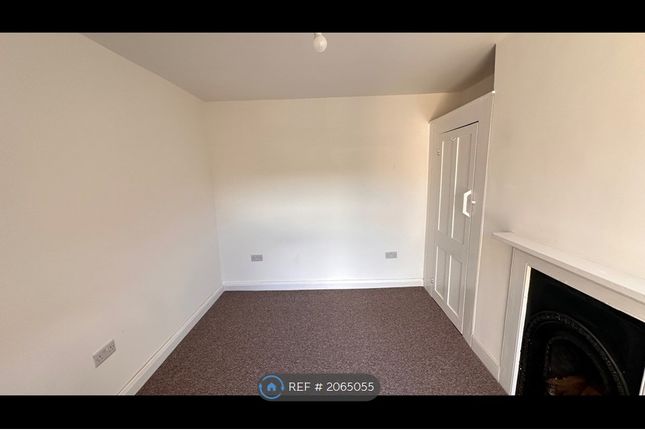 Flat to rent in Stratford Lane, Gillingham