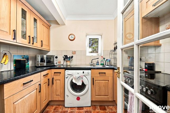 Flat 40, Tor Haven, Torquay photo 4