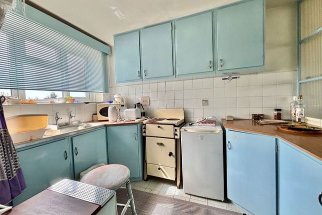 13, Broadsands Court, Paignton photo 3