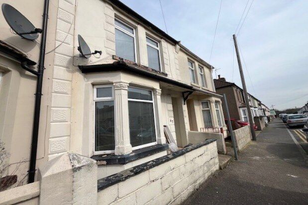 Thumbnail Terraced house to rent in Selbourne Road, Gillingham