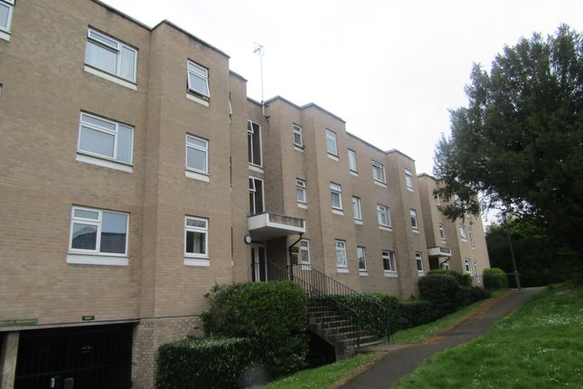 Flat to rent in Woodgrange Court Rawden Drive, Hoddesdon