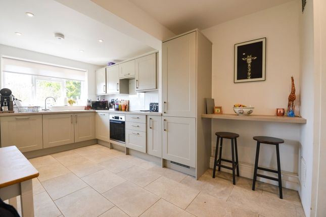 Woolgars Farm Cottages,4, Blakes Lane, Leatherhead photo 4