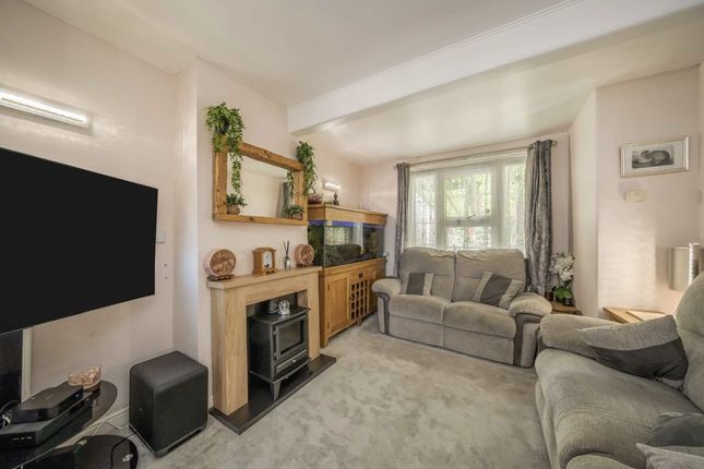 269, Greenford Avenue, London photo 2