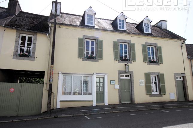 Thumbnail Villa for sale in Châteauneuf-Du-Faou, Finistère, Bretagne