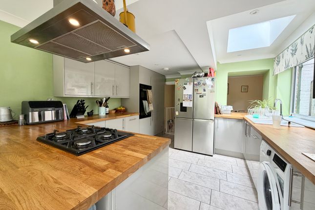 42, Horsham photo 2