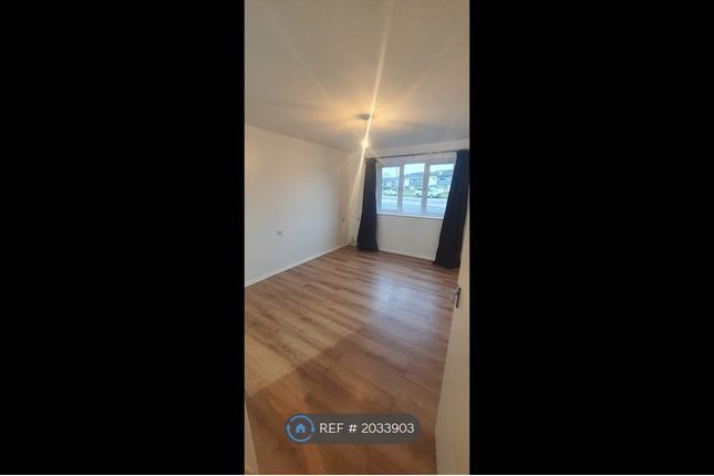 Thumbnail Flat to rent in Fountain Court, Yate, Bristol