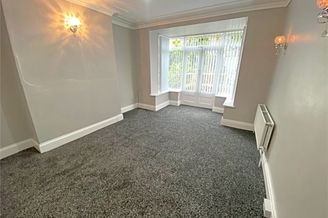 14, Grove Avenue, West Yorkshire photo 3